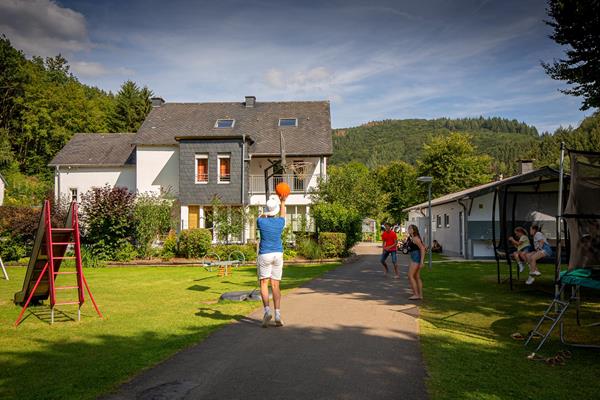 Het kampeerterrein - Camping